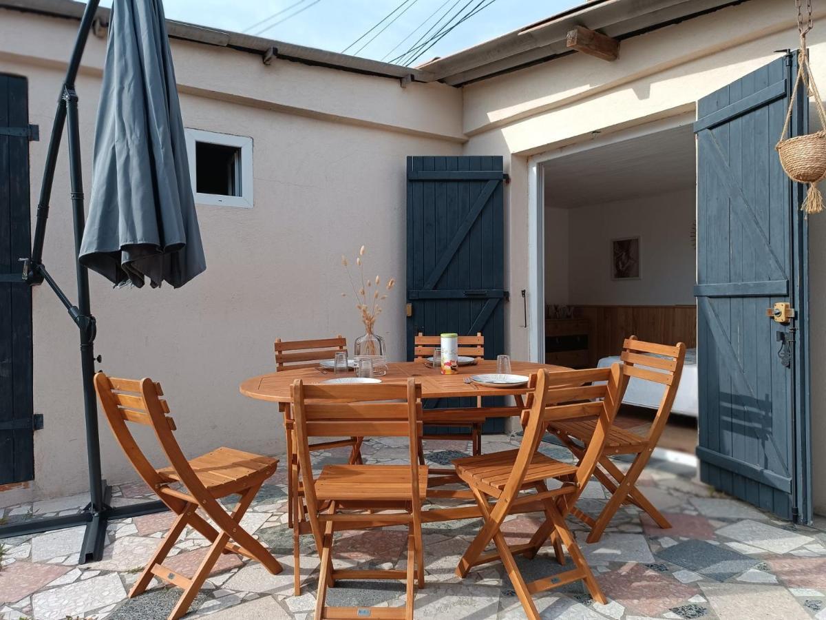 Cabanon Avec Dependance Villa Saint-Mitre-les-Remparts Exterior photo